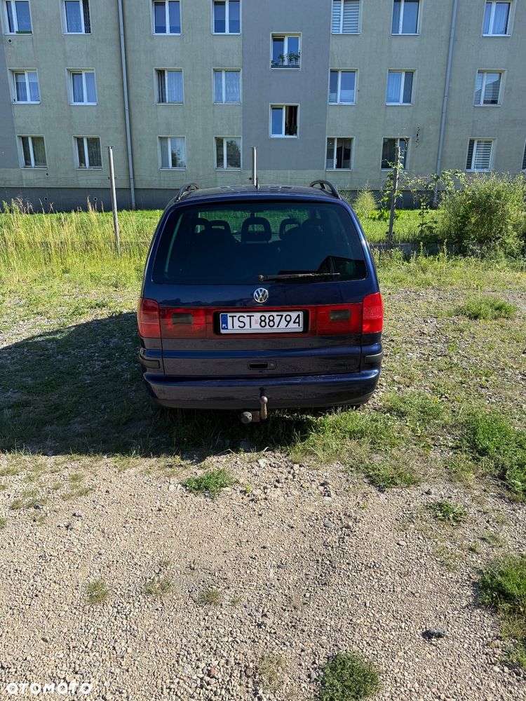Volkswagen Sharan 1.9 TDI Comfortline - 3