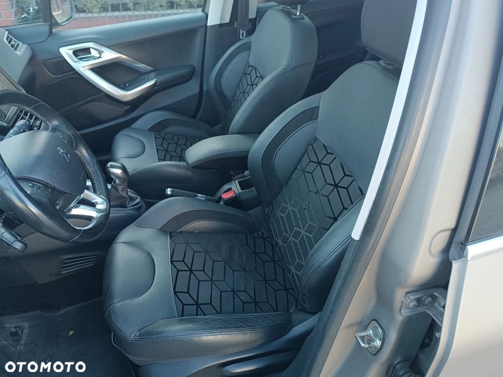 Peugeot 208 PureTech 110 Stop & Start Tech Edition - 27