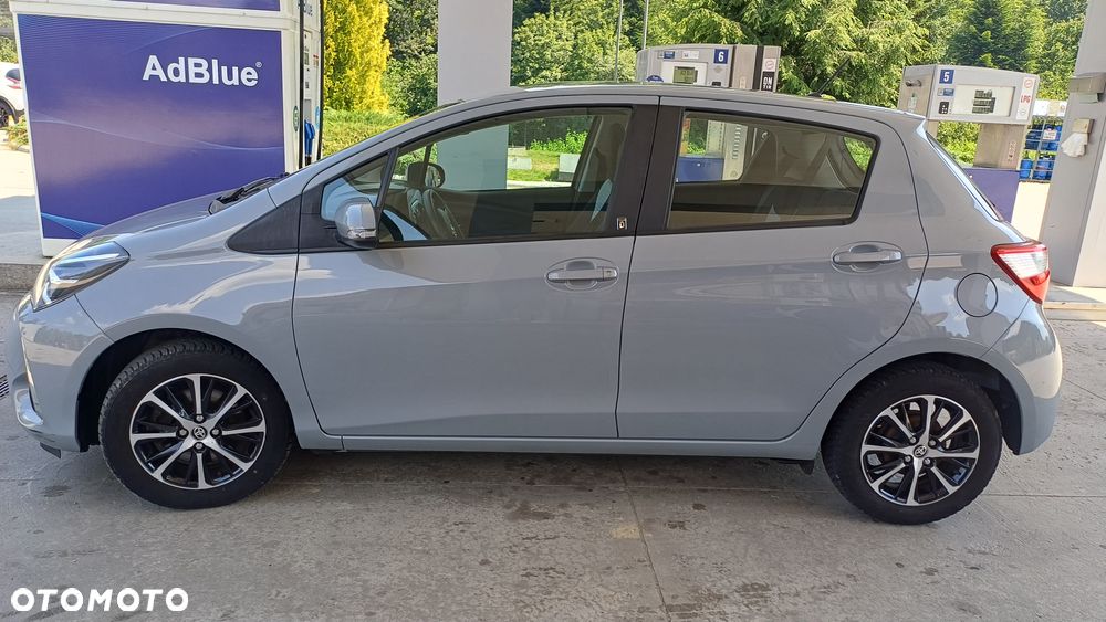 Toyota Yaris 1.5 Premium - 8