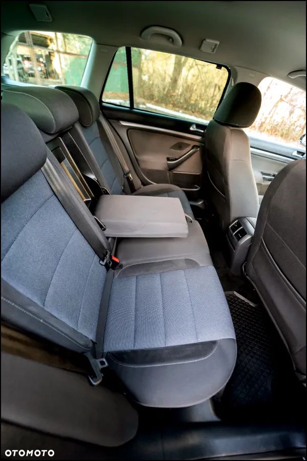 Volkswagen Golf - 8