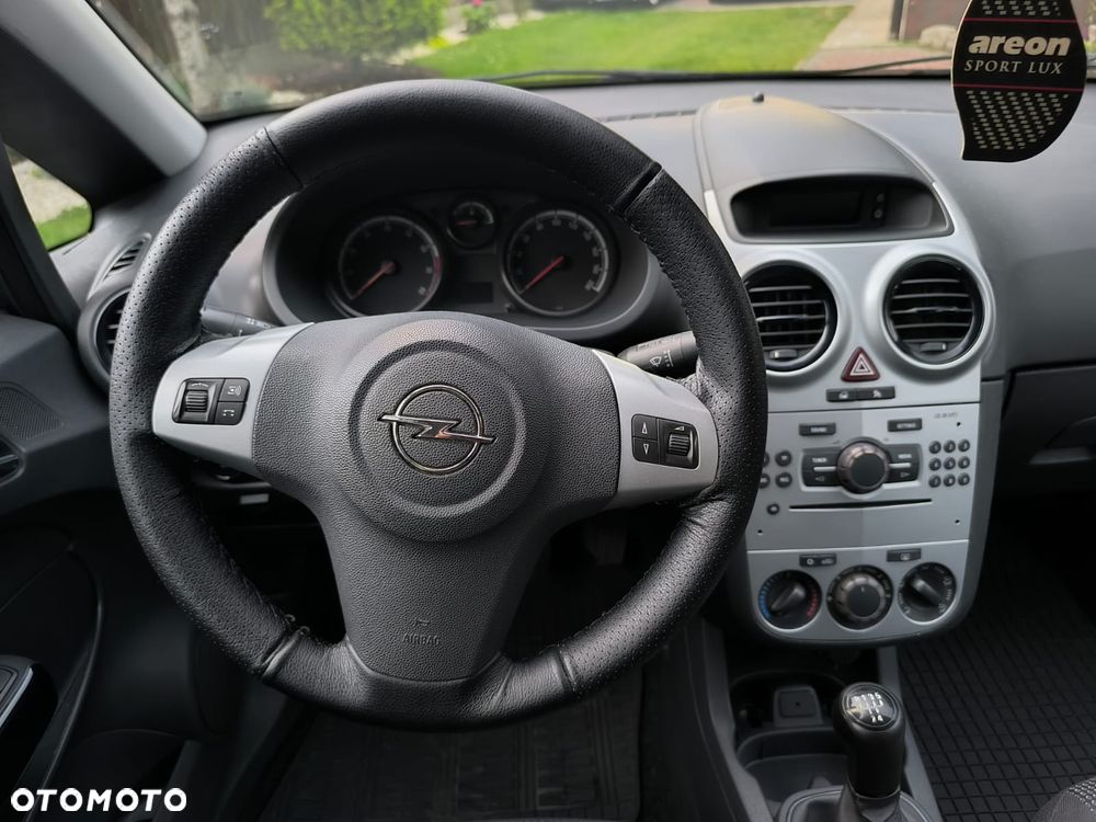 Opel Corsa 1.2 16V Essentia - 15