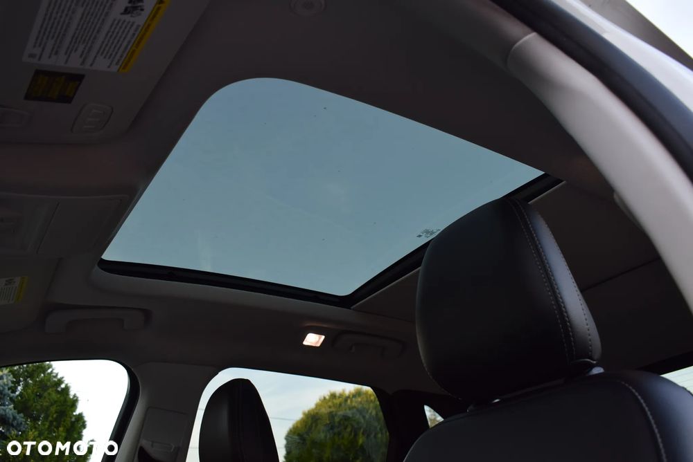 Ford Escape 2.0 EcoBoost AWD Titanium - 17