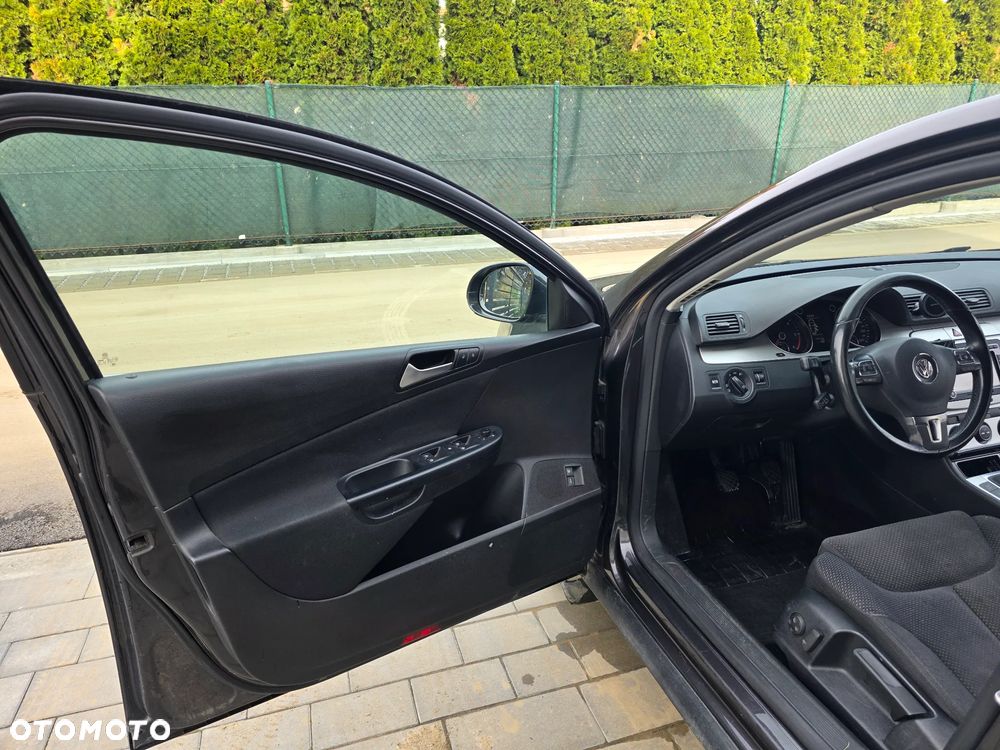 Volkswagen Passat 2.0 TDI DPF Comfortline - 13