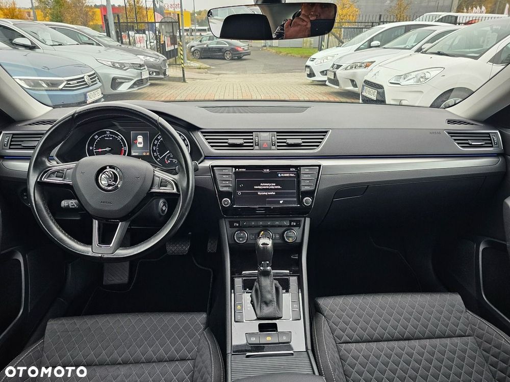 Skoda Superb 2.0 TDI SCR Ambition DSG - 18