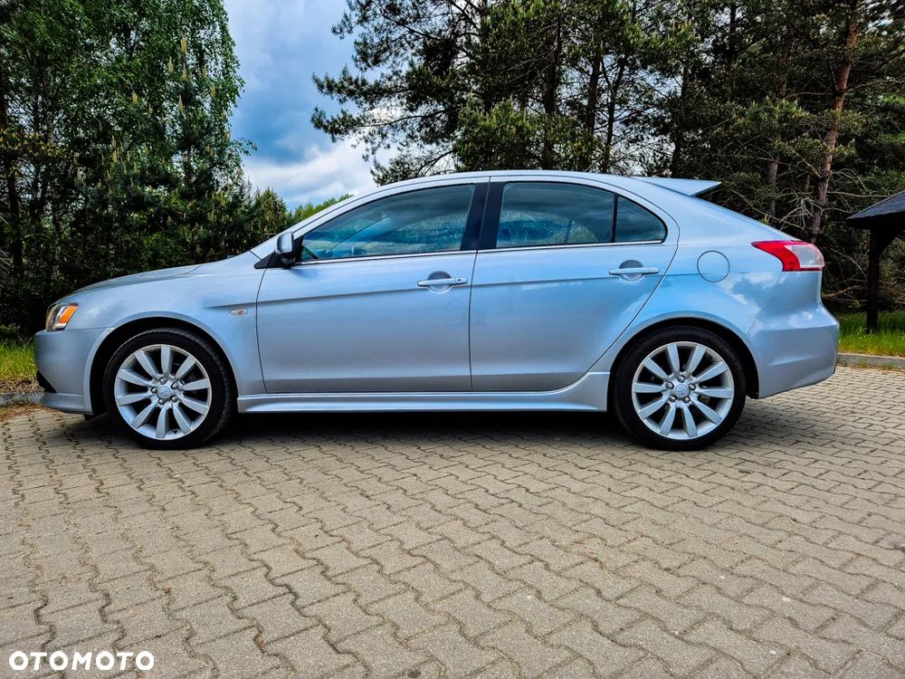 Mitsubishi Lancer 1.8 Intense - 10