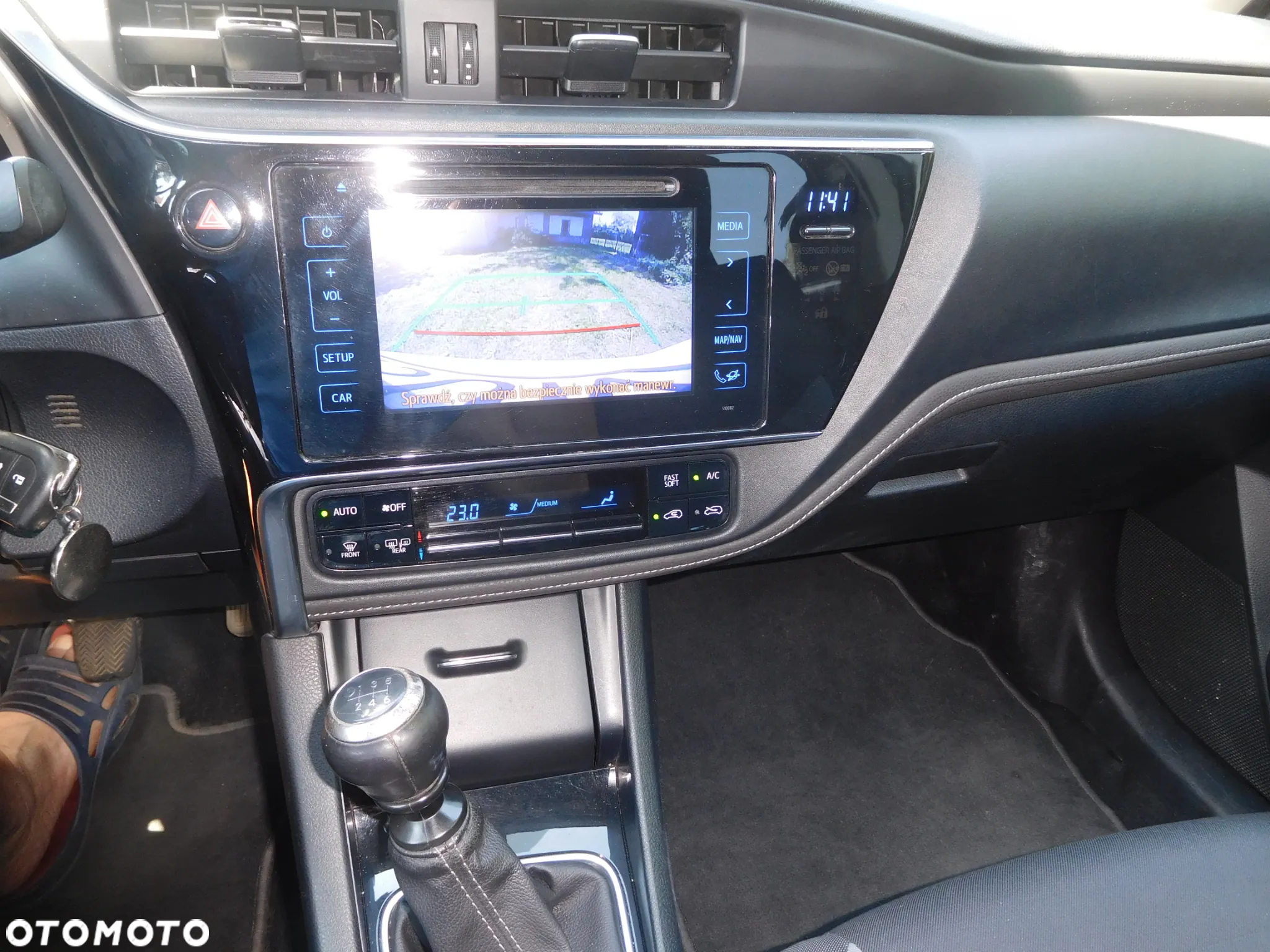 Toyota Auris 1.6 D-4D Premium - 11