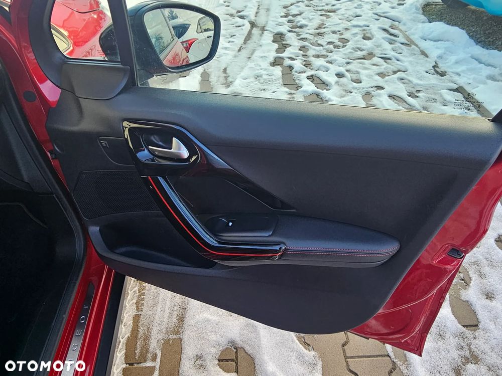 Peugeot 2008 BlueHDi FAP 120 STOP & START GT-Line Edition - 17