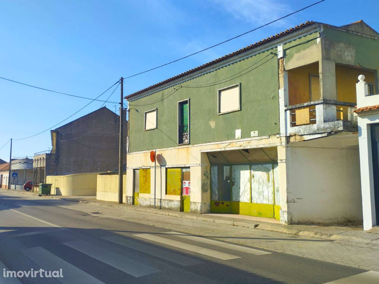 Prédio no Centro das Fazendas de Almeirim - Grande imagem: 2/14