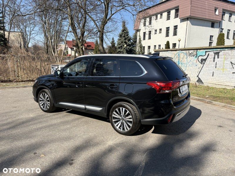 Mitsubishi Outlander 2.0 Intense + SDA 4WD CVT - 29