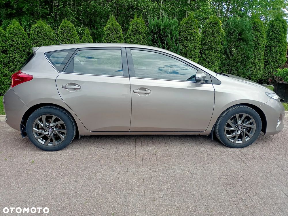 Toyota Auris 1.33 VVT-i Comfort - 4