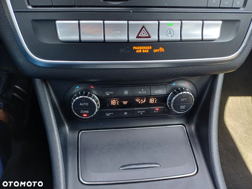 Mercedes-Benz GLA 250 7G-DCT Peak Edition - 25