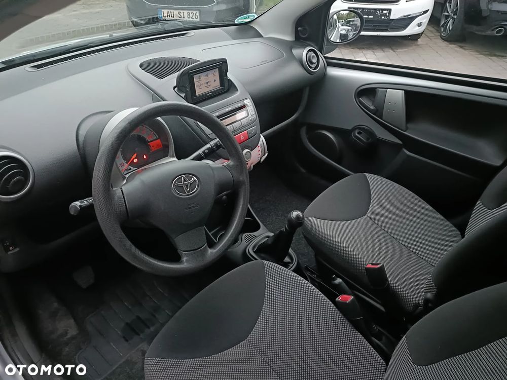 Toyota Aygo Cool&Go - 24