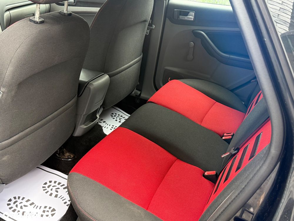 Ford Focus 1.6 Ti-VCT Sport - 11