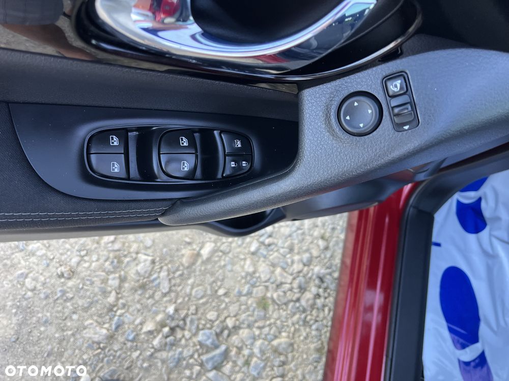 Nissan Qashqai 1.6 DIG-T N-Connecta - 19