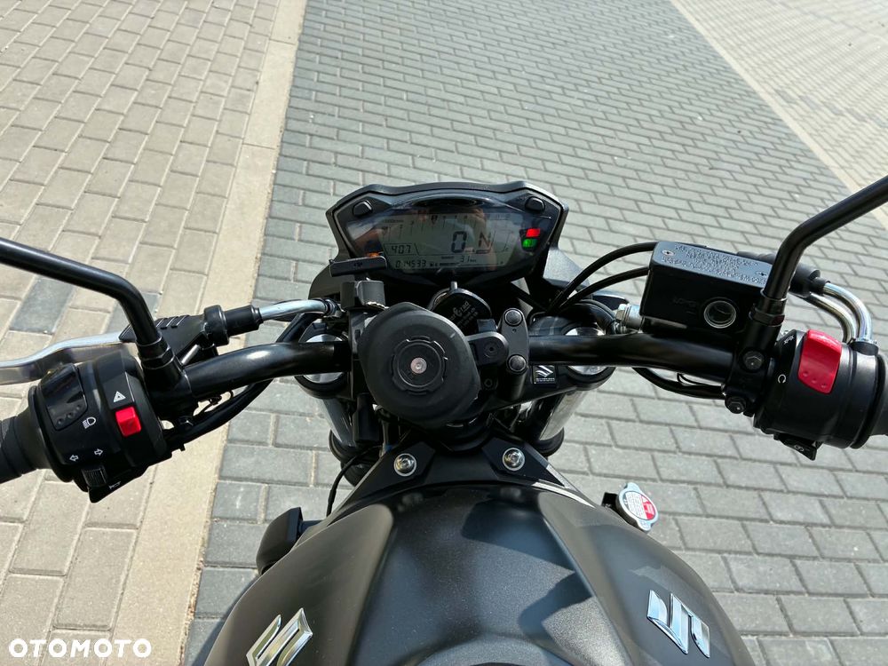 Suzuki SV - 8