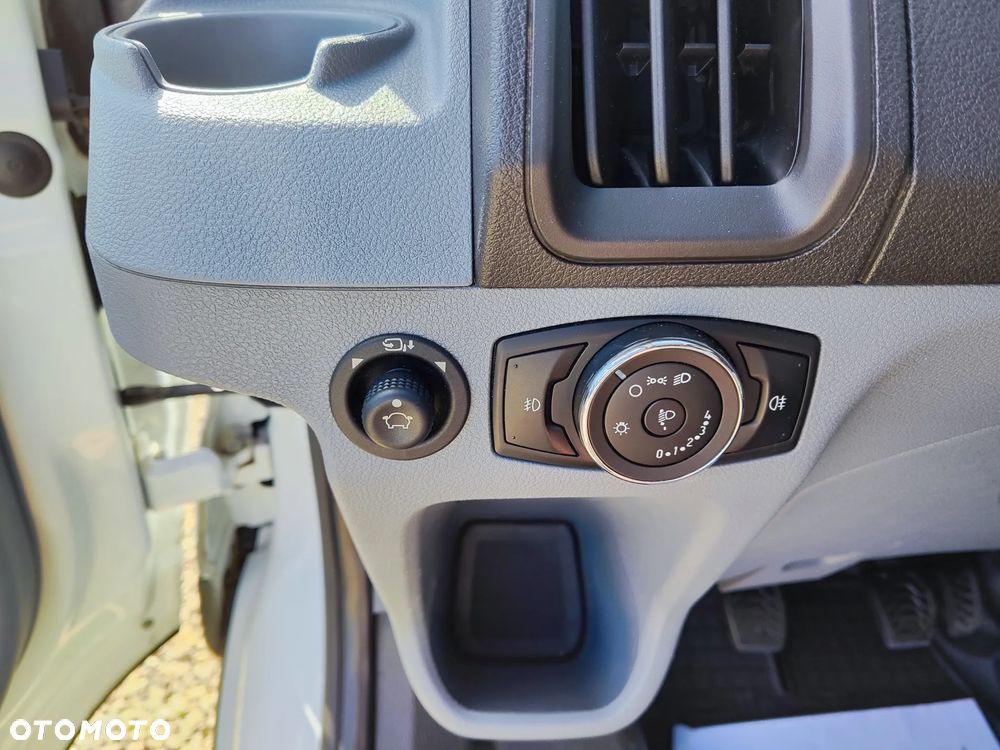 Ford Transit - 21