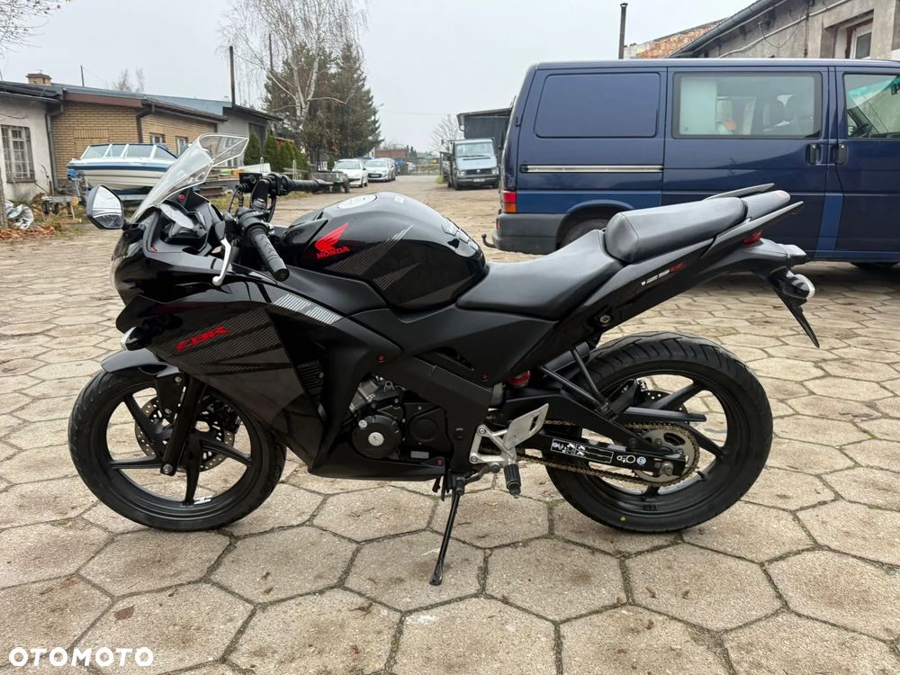 Honda CBR - 3