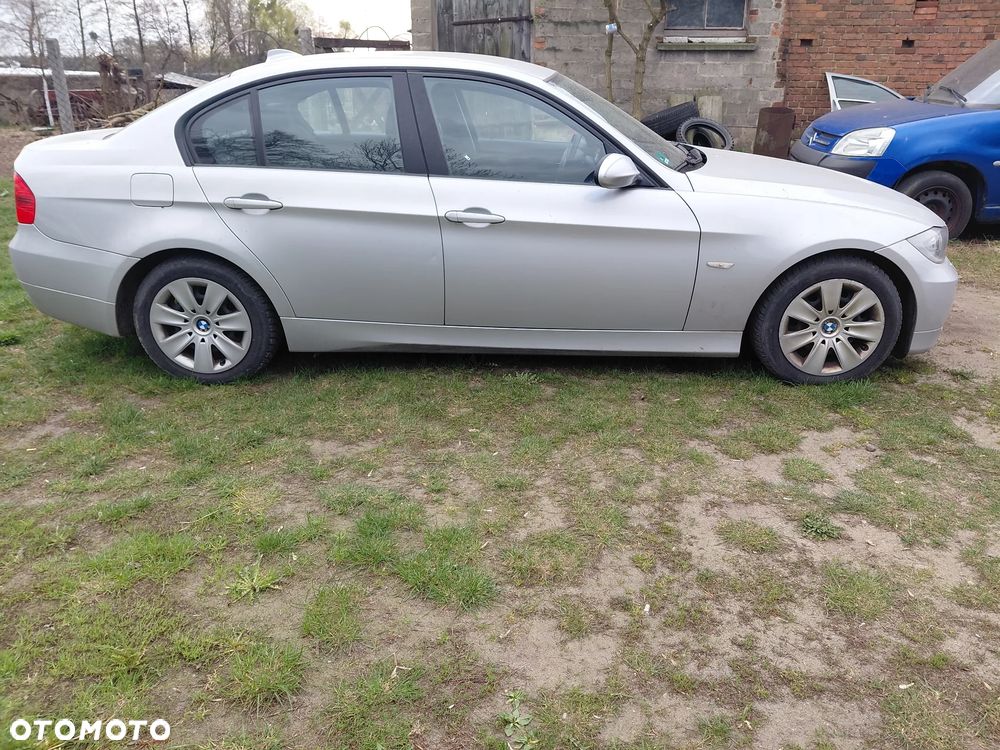 BMW Seria 3 320i - 6