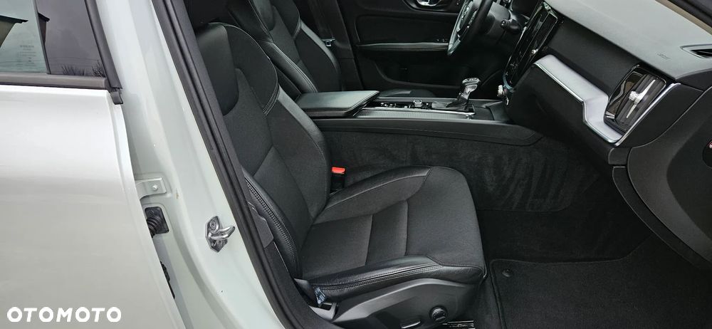Volvo V60 D3 Geartronic Momentum - 16