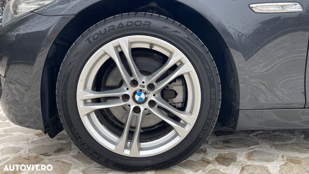 BMW Seria 5 520d - 5