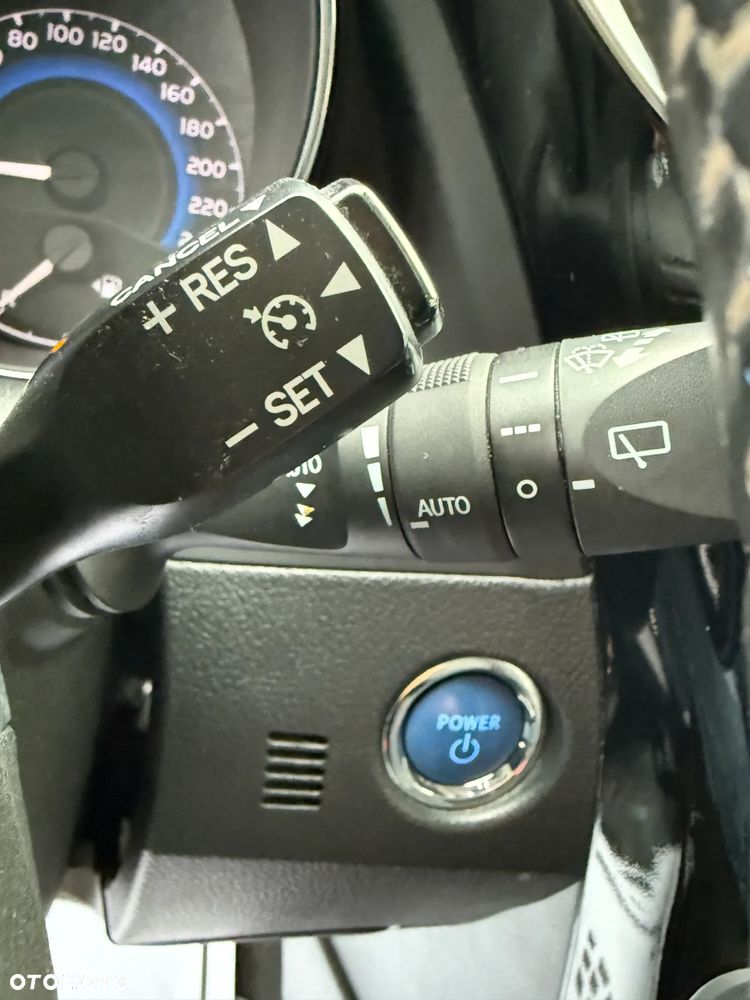 Toyota Auris Hybrid 135 Premium - 12