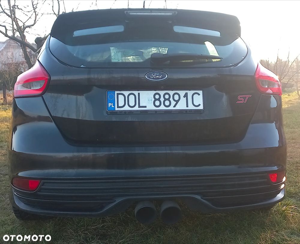 Ford Focus 2.0 EcoBoost ST mit Leder-Sport-Paket - 4