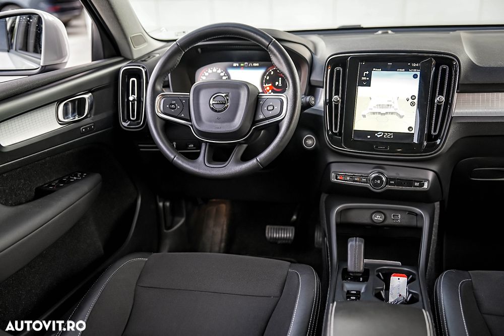 Volvo XC 40 T3 Geartronic Momentum - 8