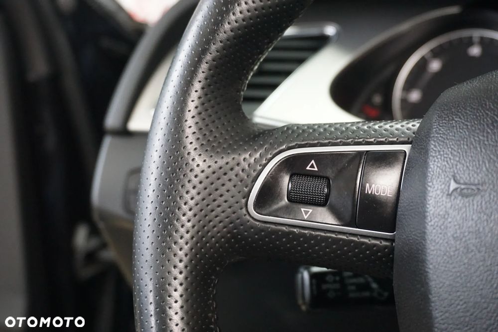 Audi A4 Avant 2.0 TDI DPF S line Sportpaket - 30