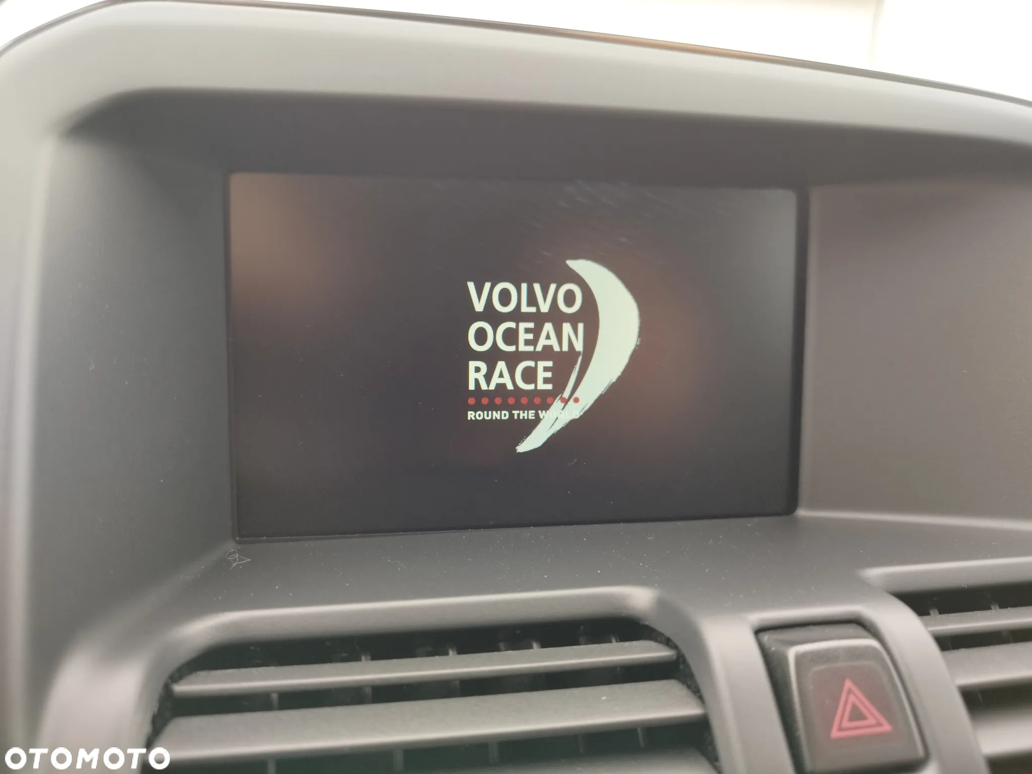 Volvo XC 60 D3 Drive-E Ocean Race - 30