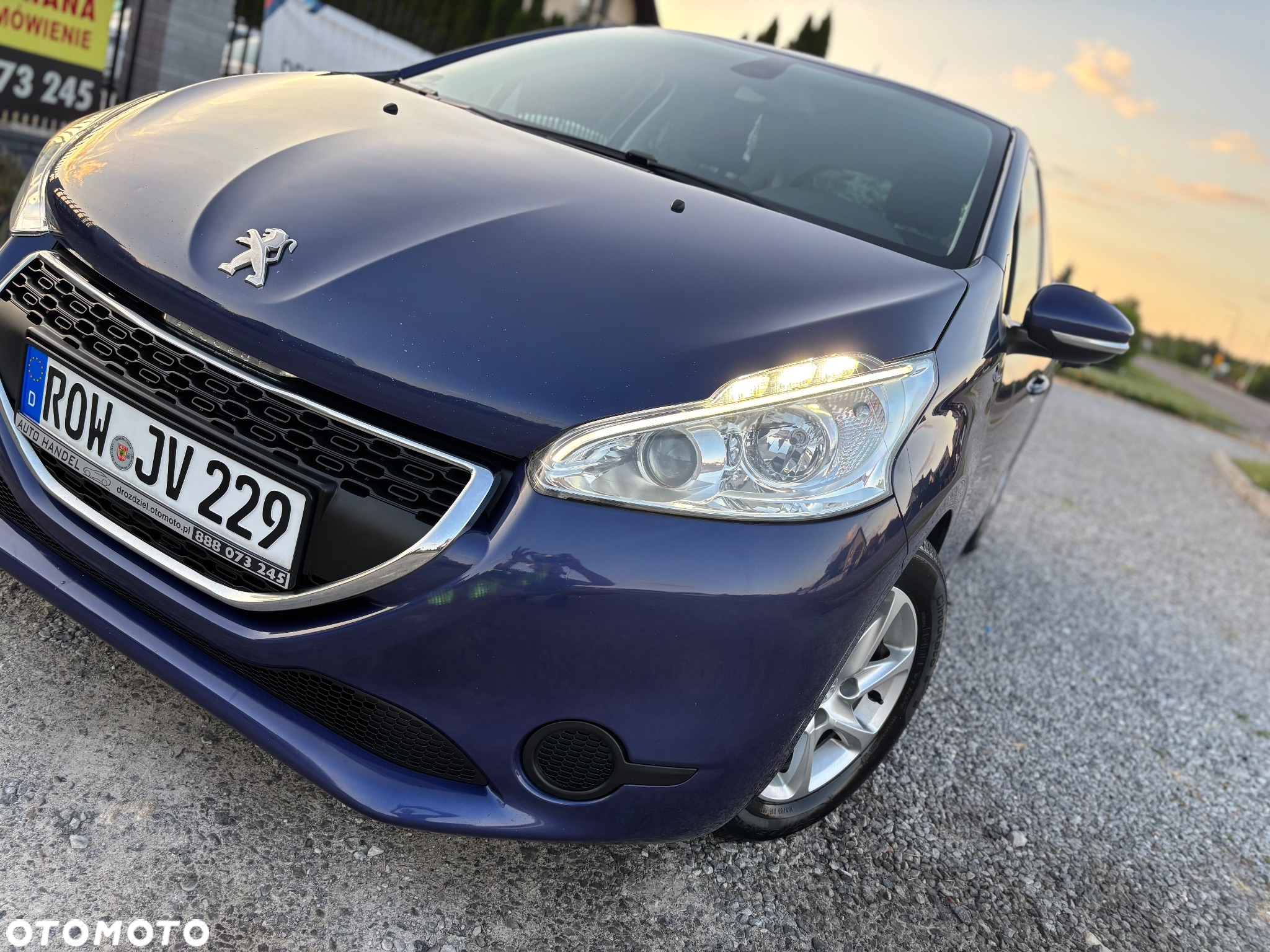 Peugeot 208 - 4