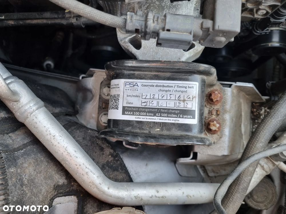 Citroën C4 1.2 e-THP Exclusive - 24