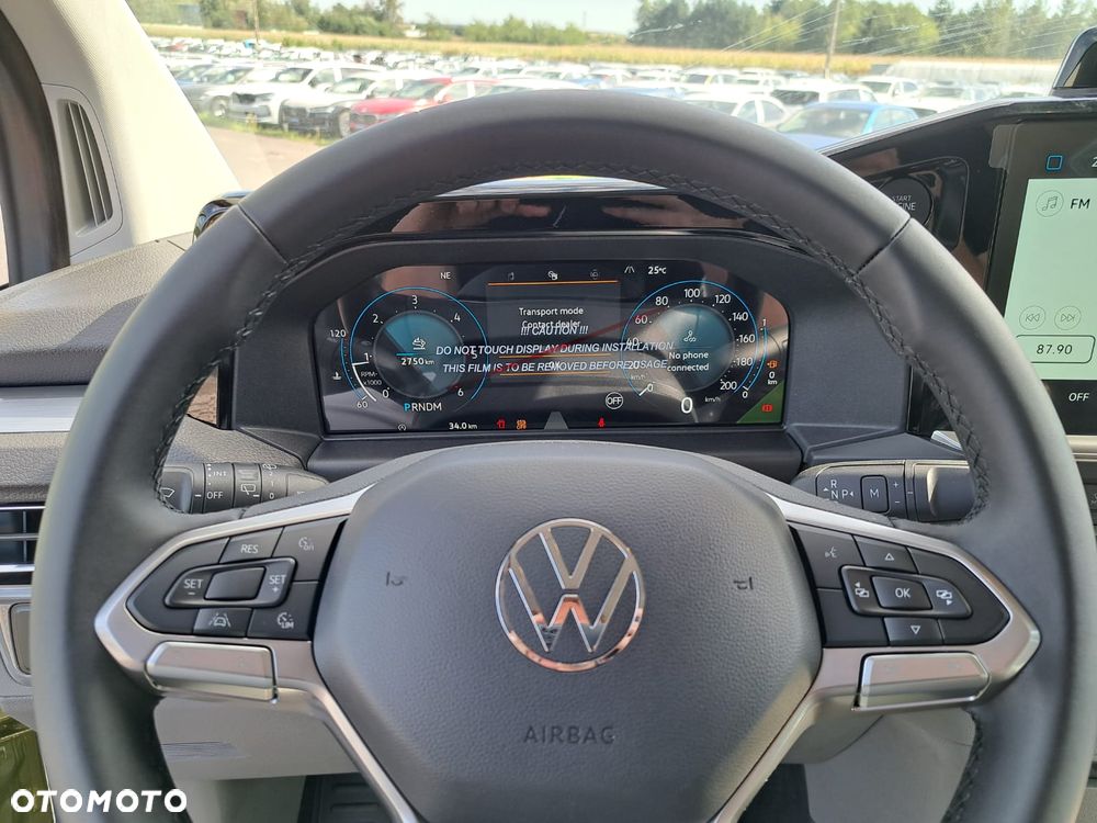 Volkswagen Caravelle - 15