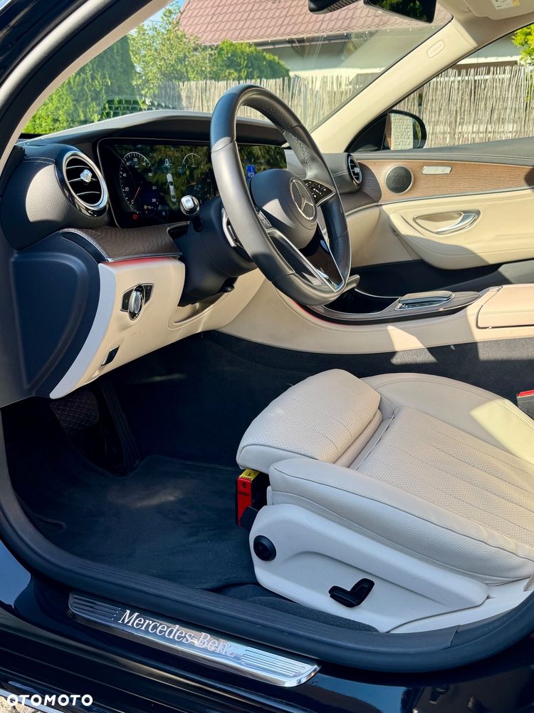 Mercedes-Benz Klasa E 220 d 4-Matic Avantgarde - 23