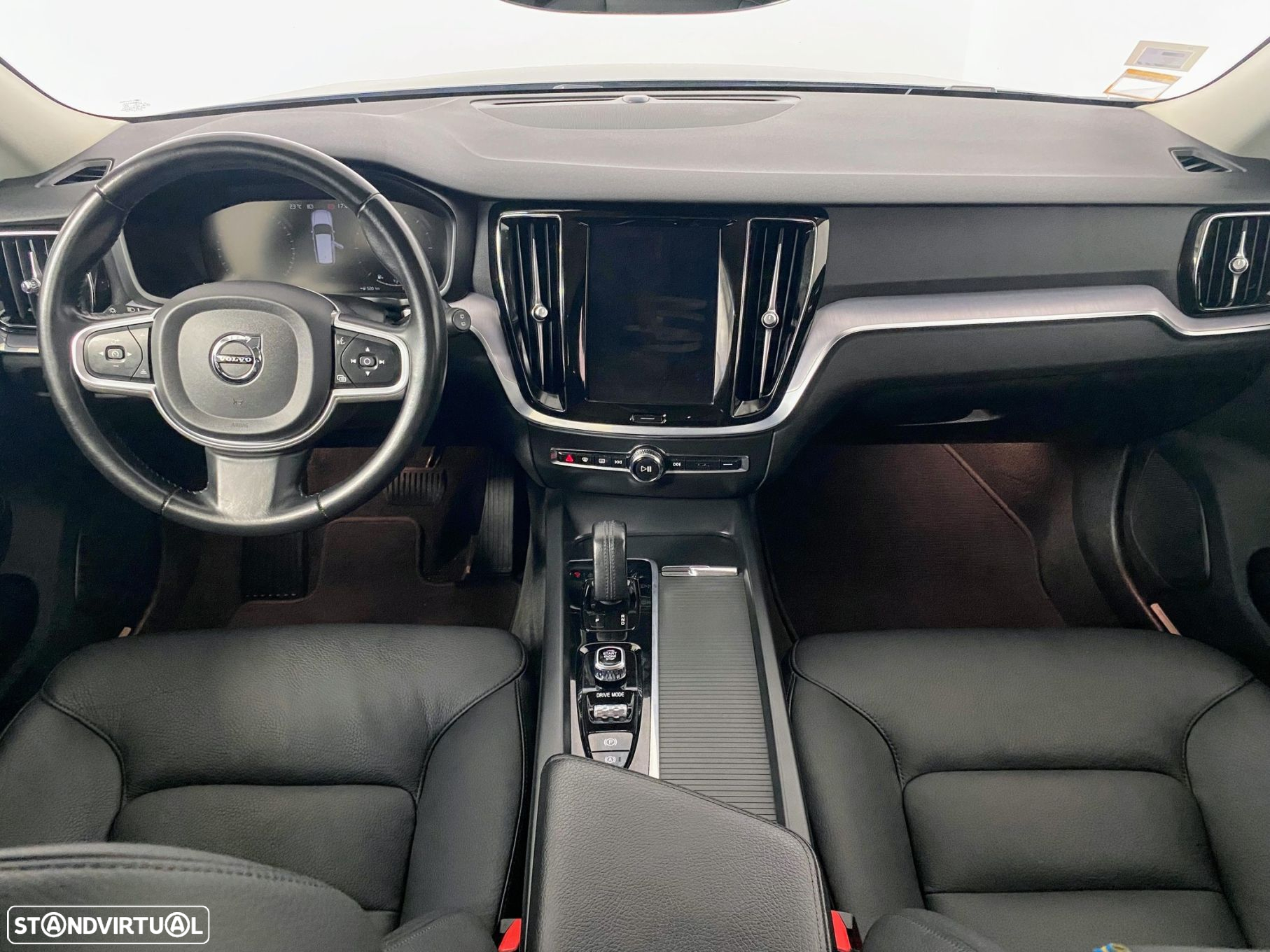 Volvo V60 2.0 B4 Momentum Geartronic - 15