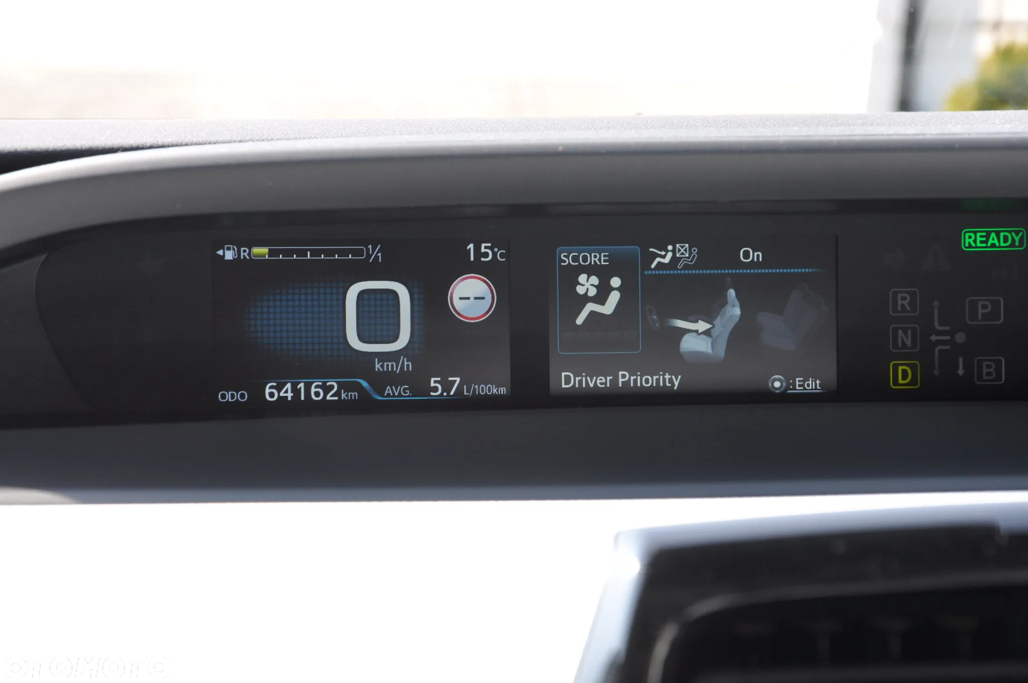 Toyota Prius 1.8 Hybrid Comfort - 39