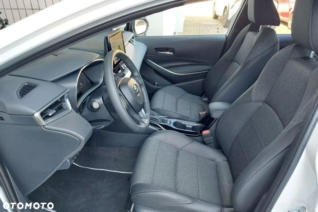 Toyota Corolla - 8
