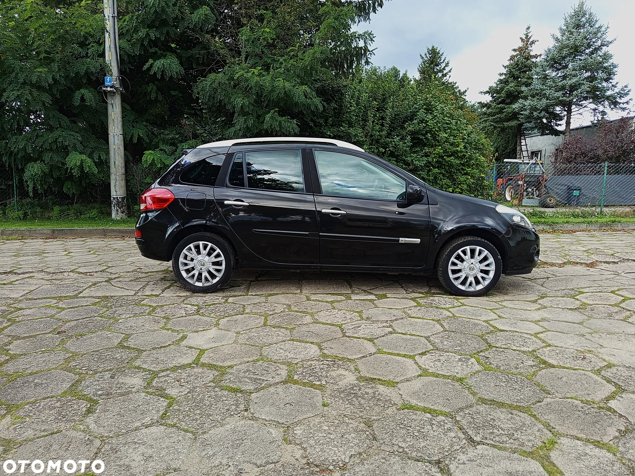 Renault Clio - 11