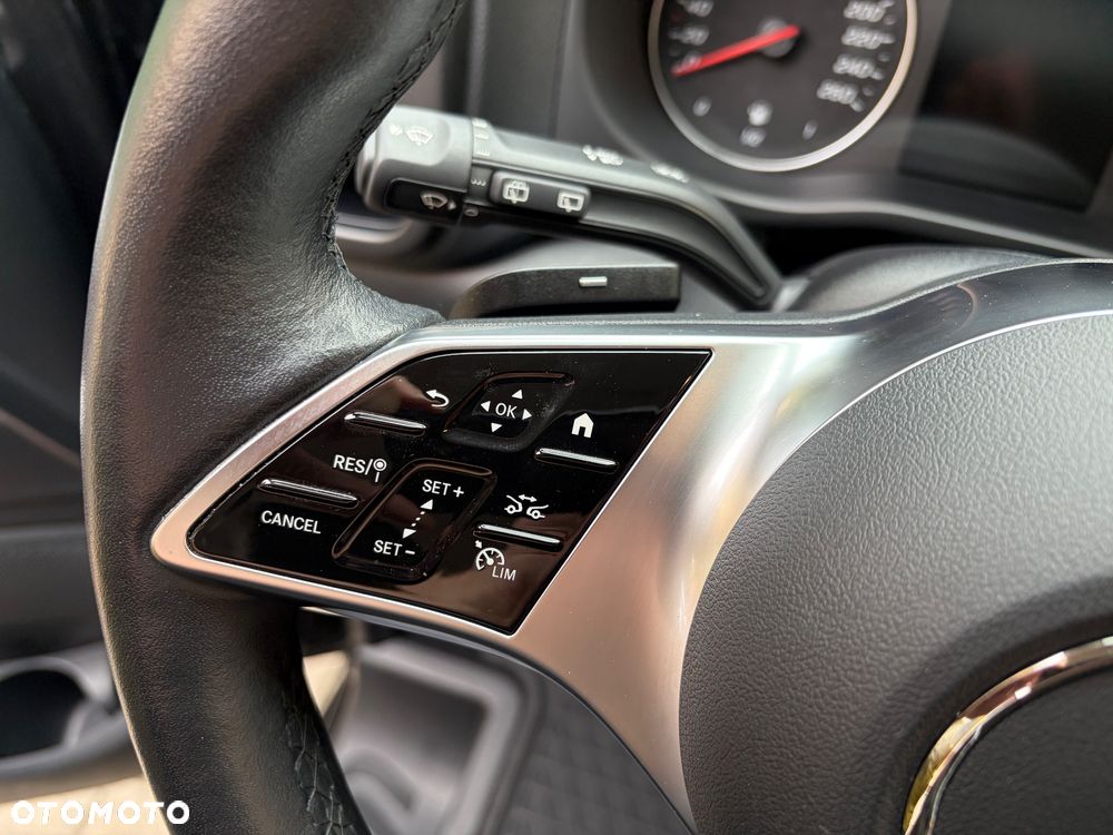 Mercedes-Benz Vito - 15