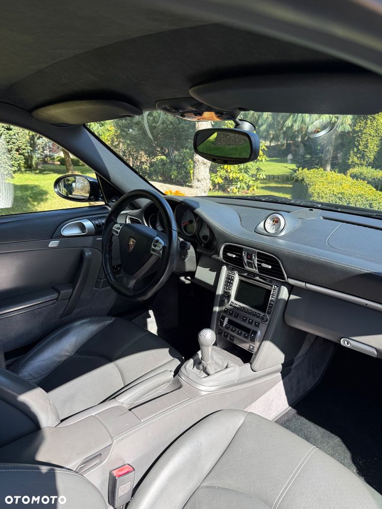 Porsche 911 Carrera 4S - 10