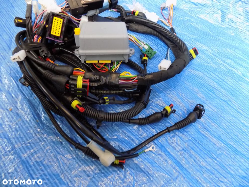 instalacja elektryczna wiązka 47705671 case jx1070u jx1090u new holland tk76 t5060 - 2
