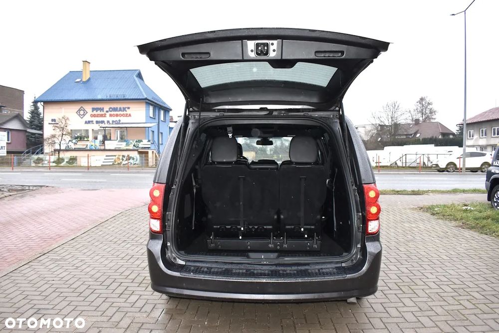 Dodge Grand Caravan 3.6 R/T - 10