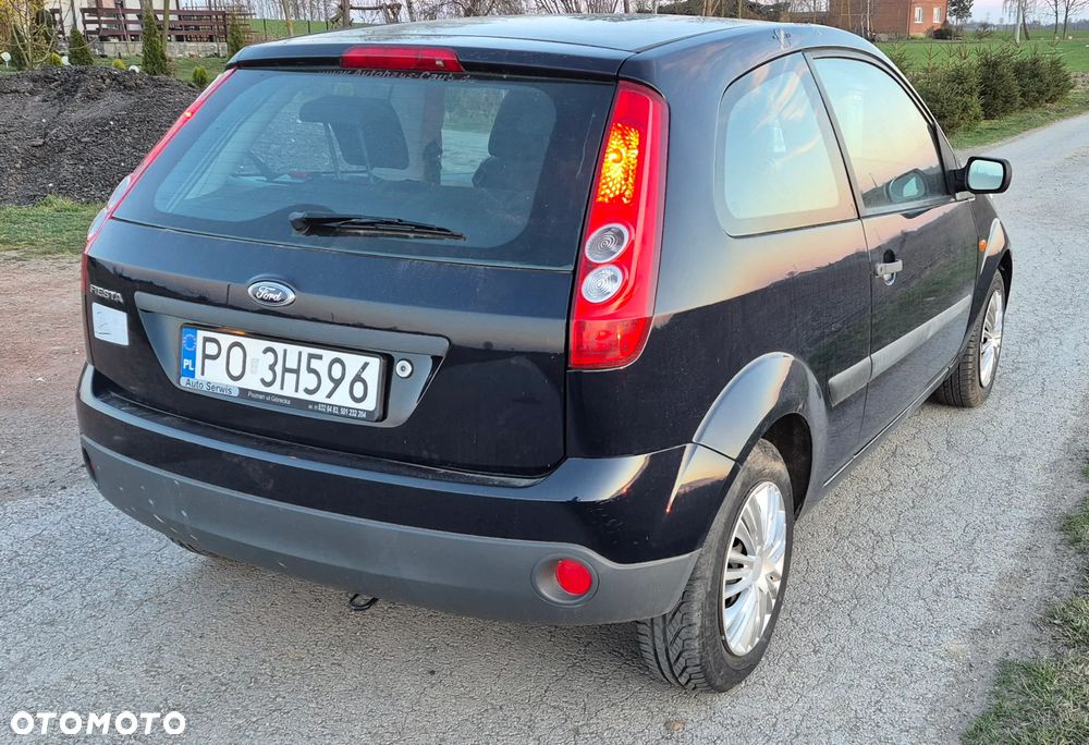 Ford Fiesta 1.3 Ambiente - 4