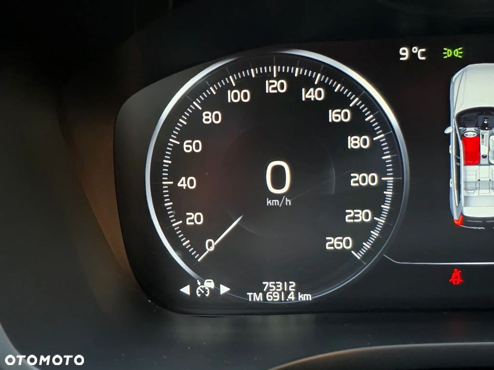 Volvo XC 60 T4 Momentum Pro - 6