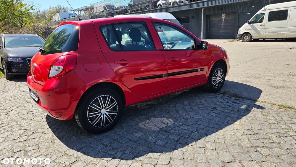 Renault Clio 1.2 16V Bioetanol Alize - 4