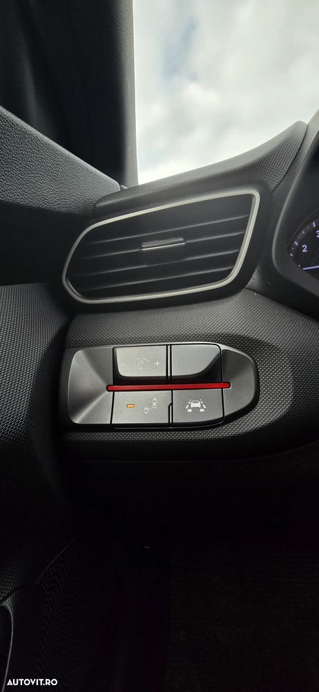 Hyundai Veloster - 28