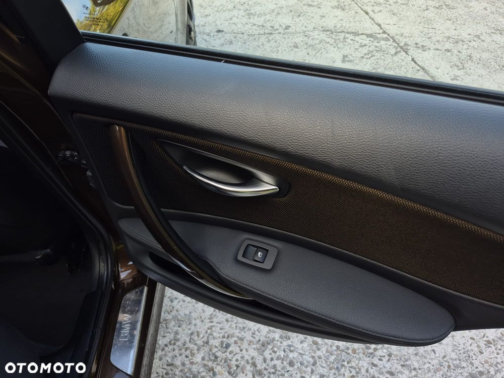 BMW Seria 1 116i Edition Sport - 23
