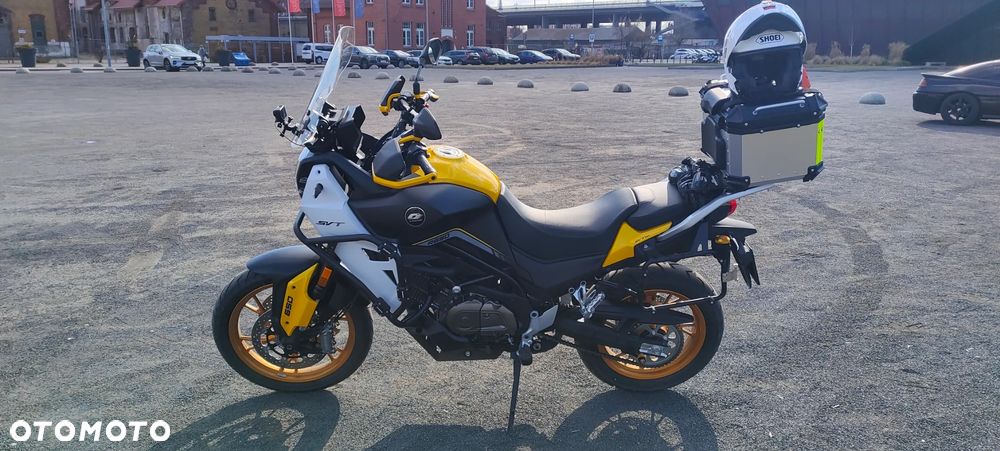 QJMOTOR SVT 650 - 3