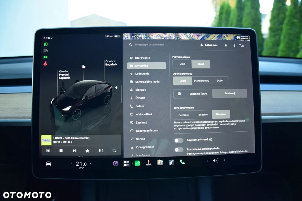 Tesla Model Y - 38