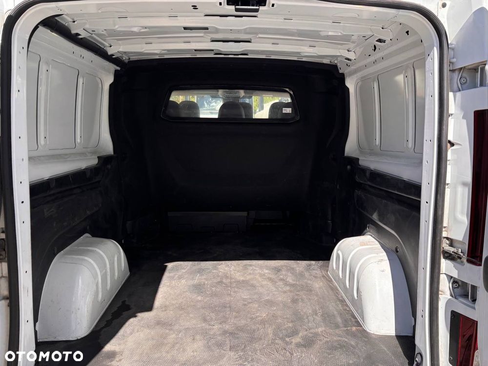 Renault Trafic (6 Osobowy) - 10