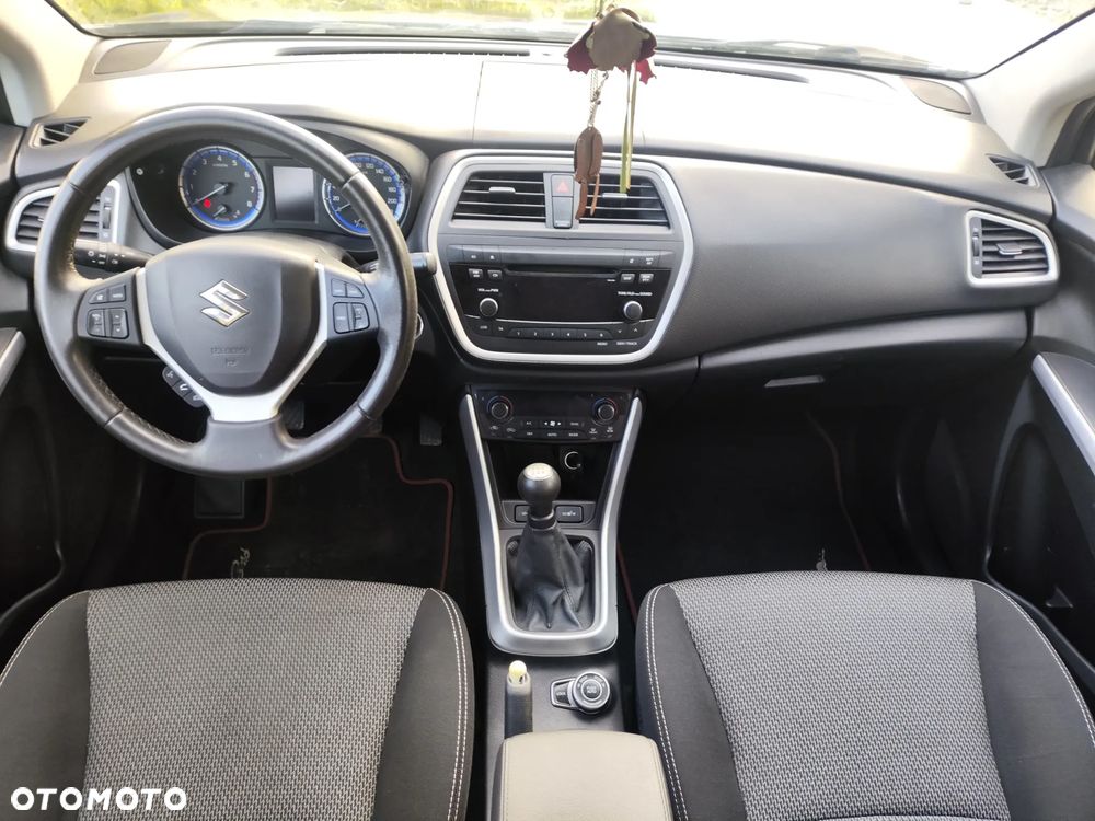 Suzuki SX4 S-Cross 1.6 VVT 4x4 Comfort - 11